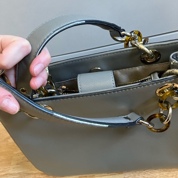 SOLD - MICHAEL Michael Kors Cynthia Satchel Handbag - Picture 15 of 16